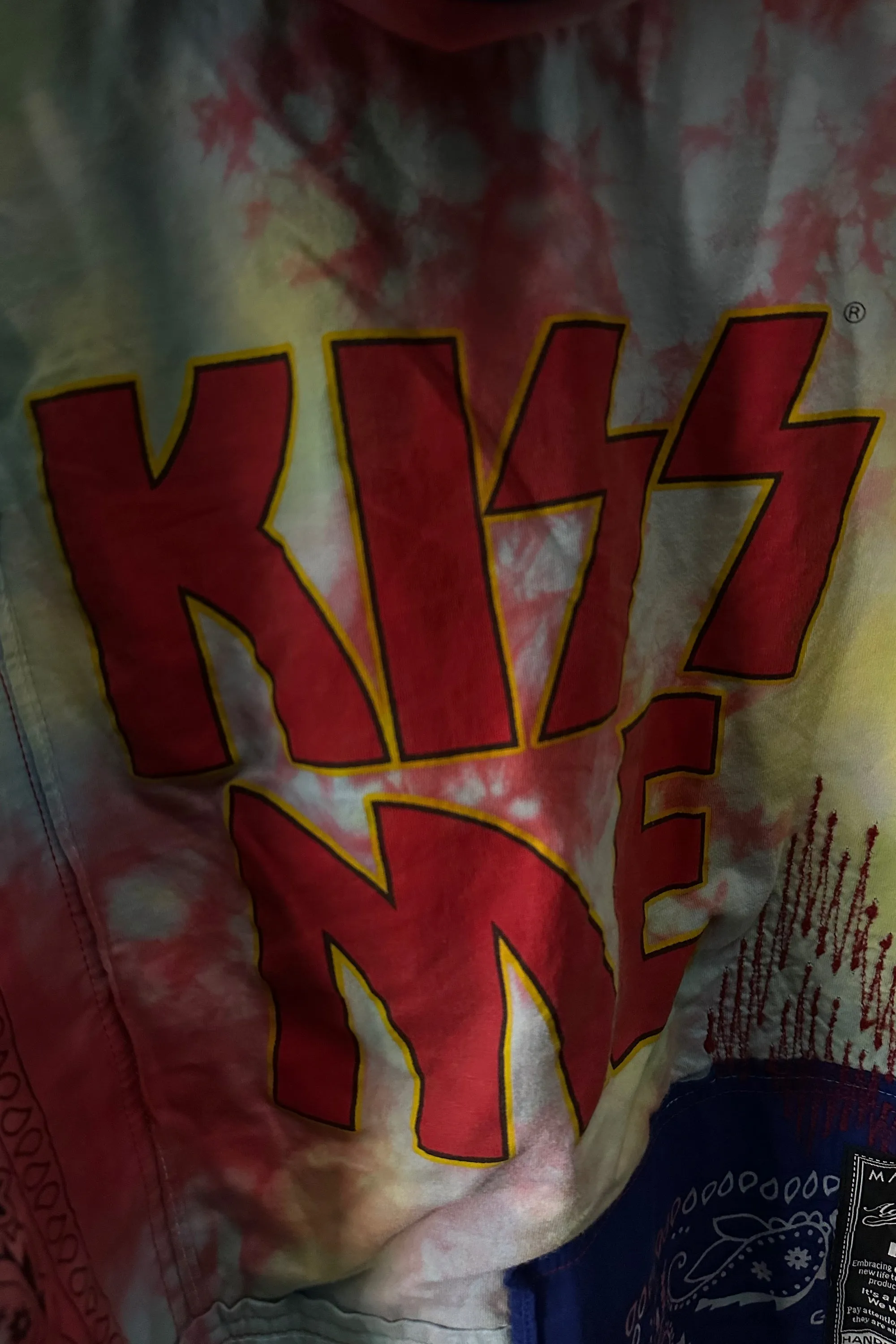 KISS ME TIE DYE HOODIE