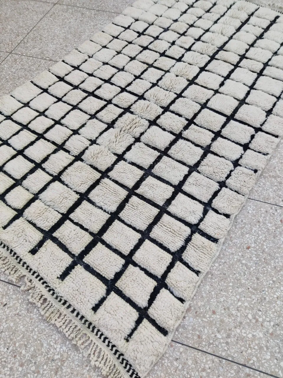 MRIRT BENI OURAIN RUG “Pulse” 8’ 2” x 4’ 9”