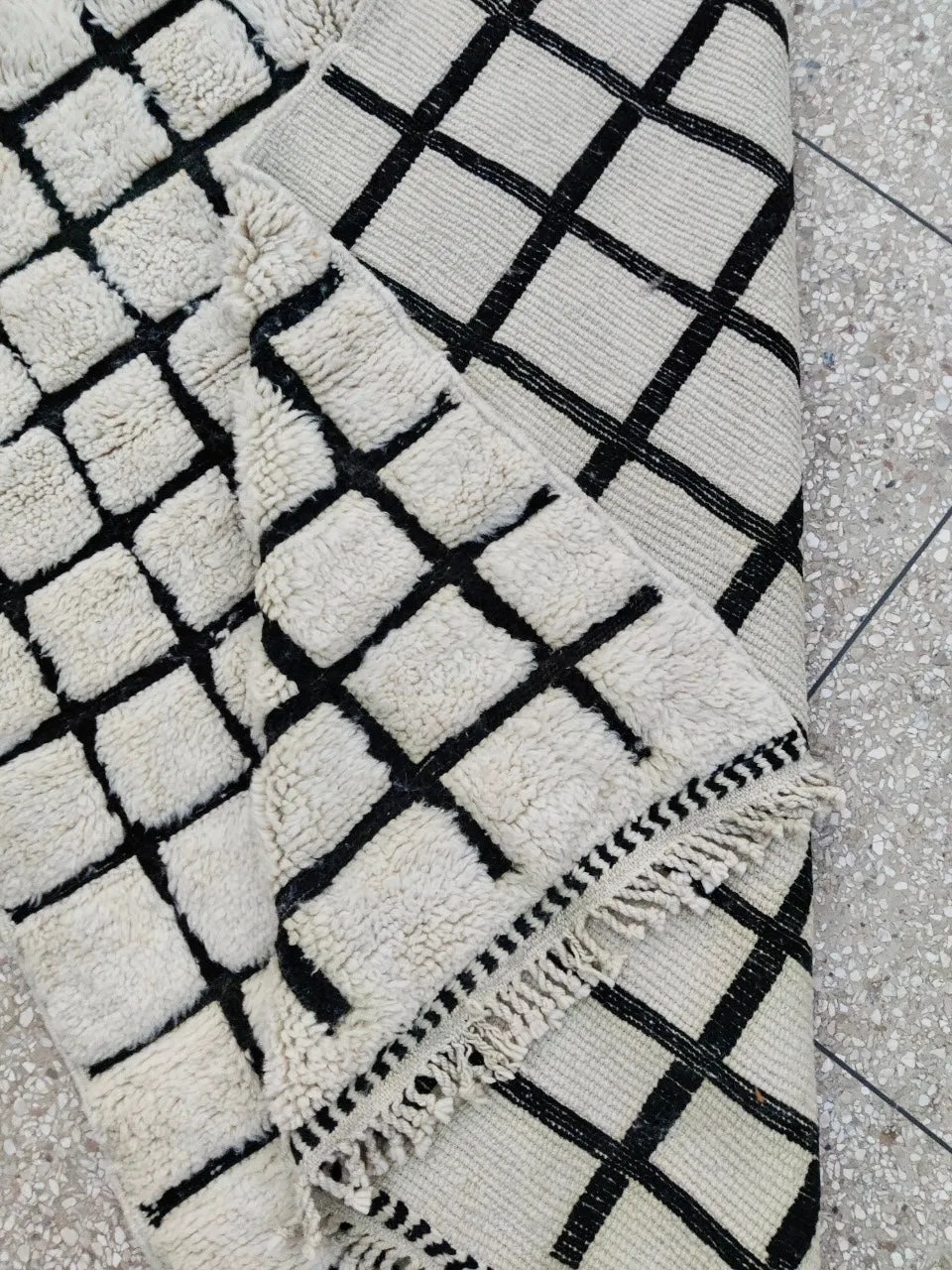 MRIRT BENI OURAIN RUG “Pulse” 8’ 2” x 4’ 9”