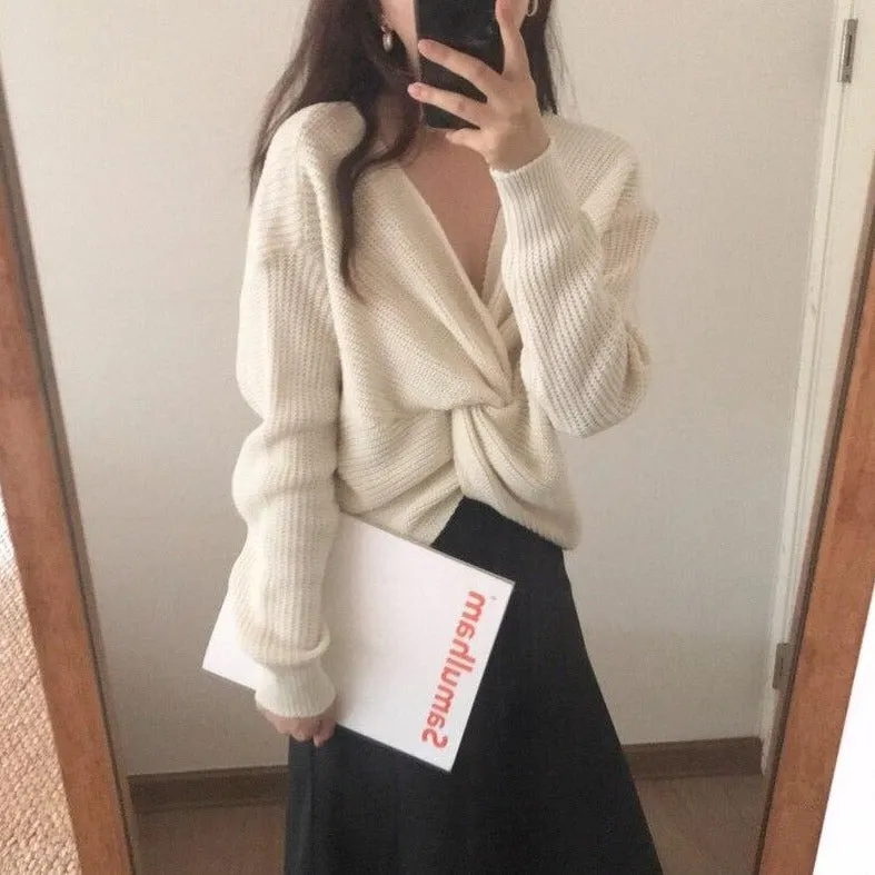 Sweater With Twist And V-Neck